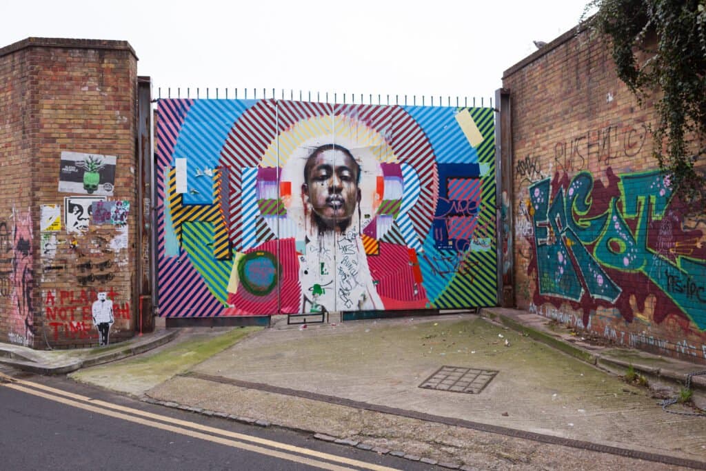 Vale la pena considerar los recorridos de arte callejero guiados
