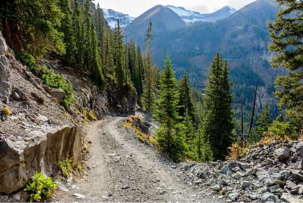 Vaya fuera de la carretera en Black Bear Pass