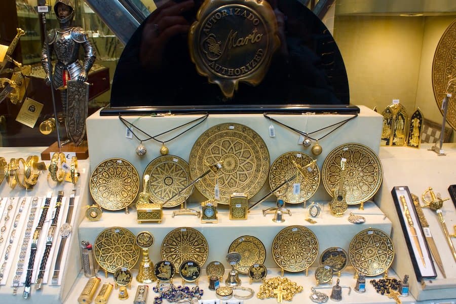 Ver Los Artesanos En La Calle Ancha