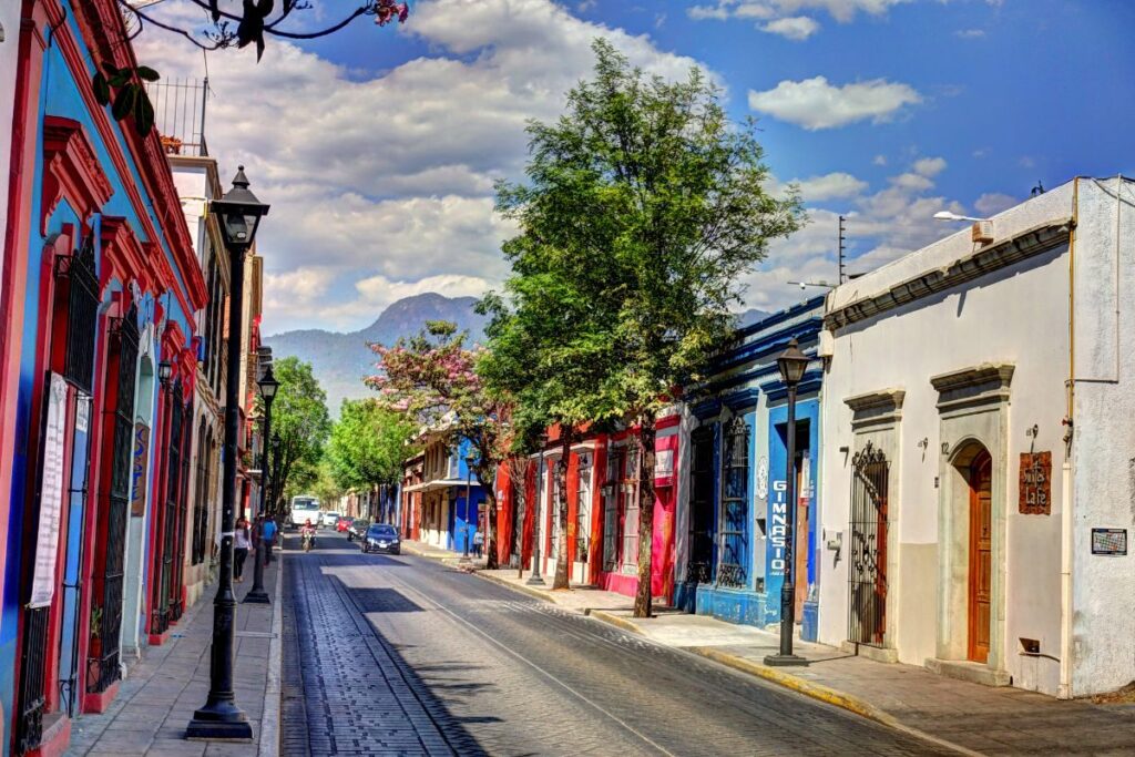 Vestimenta tradicional de Tehuana en Oaxaca