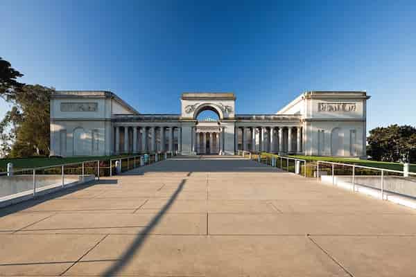 Visita el Museo de la Legión de Honor al final de la tarde