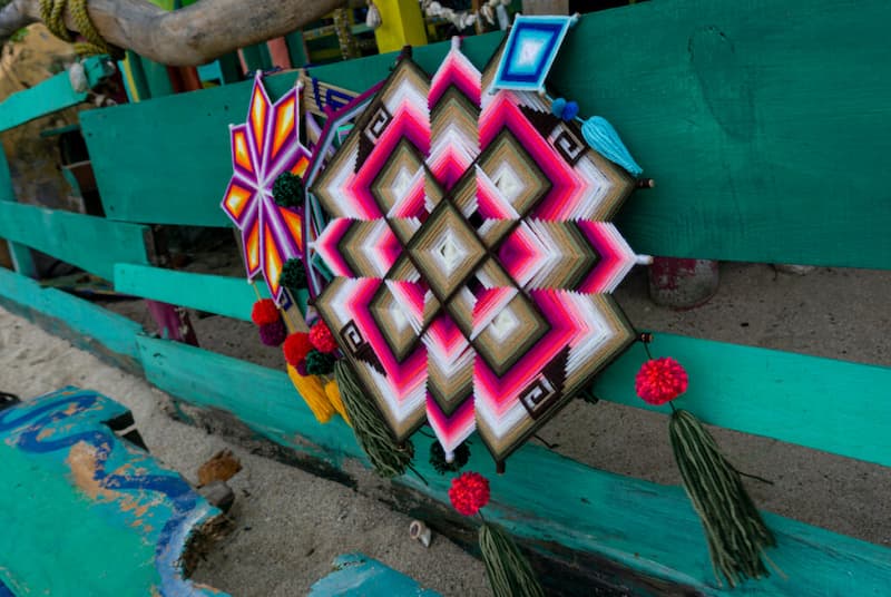 Visitar el Pueblo costero de Sayulita-Arte y cultura huichol