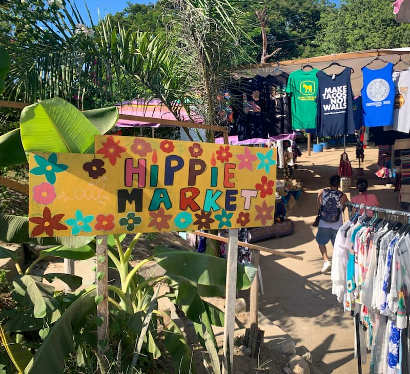 Visitar el Pueblo costero de Sayulita--Mercadillo hippie