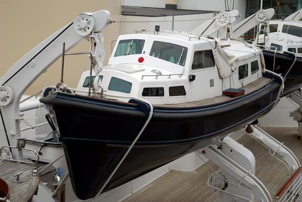 Zarpe hacia el Royal Yacht Britannia