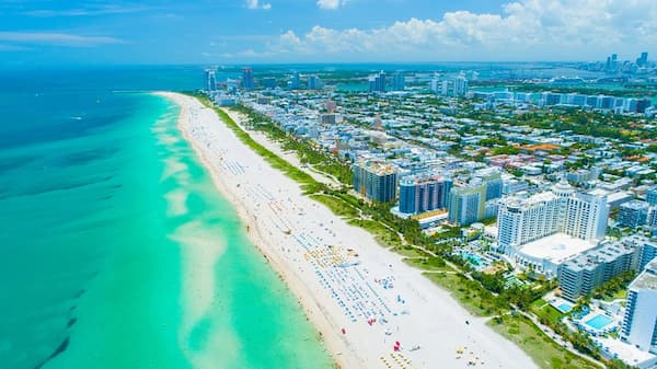 como llegar De Tampa a Miami en avión