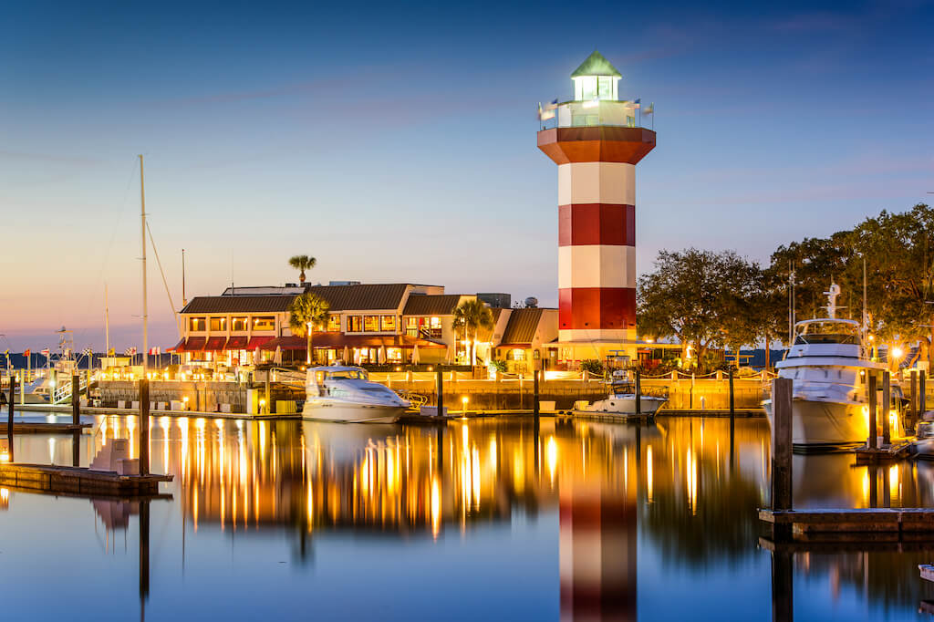 Mejores Lugares para Visitar en Enero en EE.UU Hilton Head, SC, para golf y compras