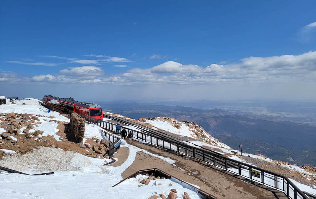 Colorado Springs, C0 para viajar en el tren cremallera Pikes Peak