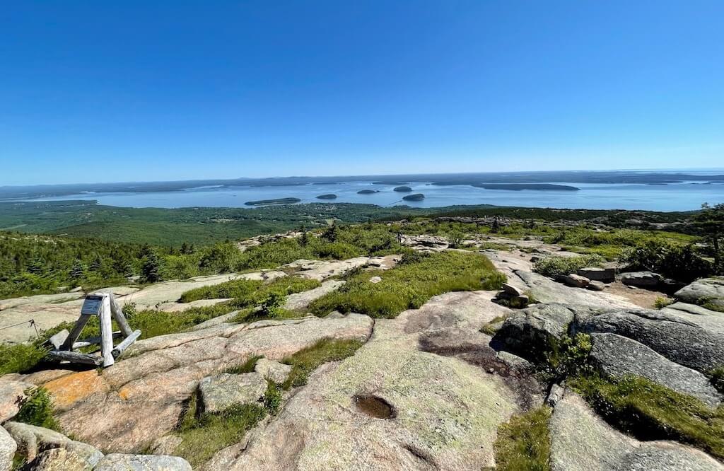Mejores Lugares para Visitar en Junio en EE.UU Bar Harbor, ME para el festival de música