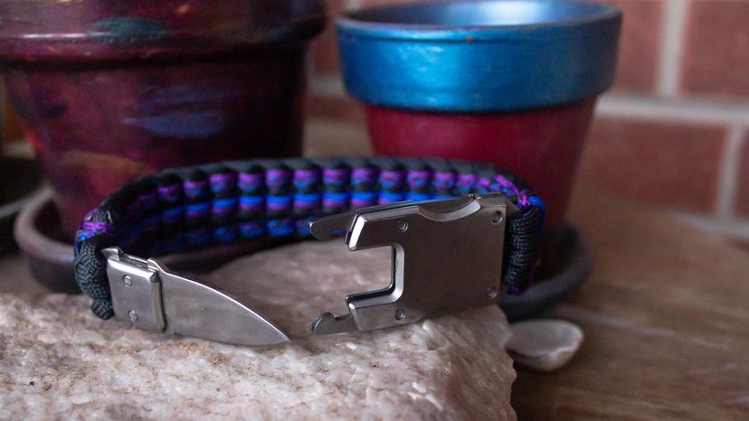 Shank algo-usos de una pulsera de supervivencia