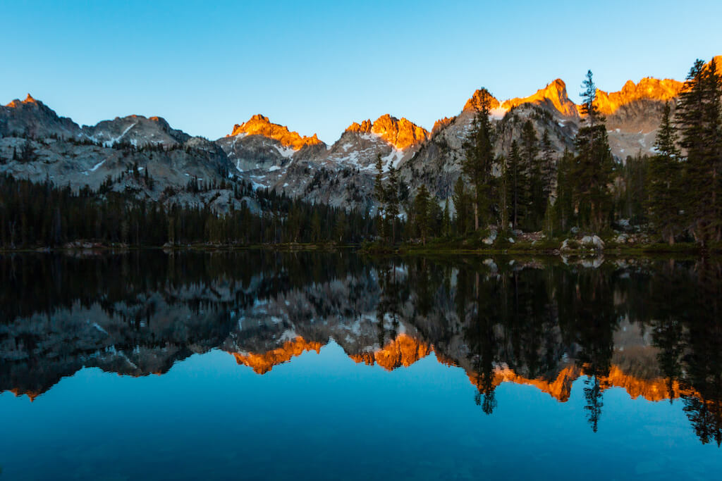 Mejores Lugares para Visitar en Agosto en EE.UU Stanley, identificación de las montañas Sawtooth