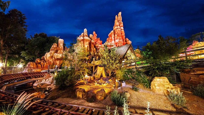 Ferrocarril Big Thunder Mountain, Disneylandia, 2003