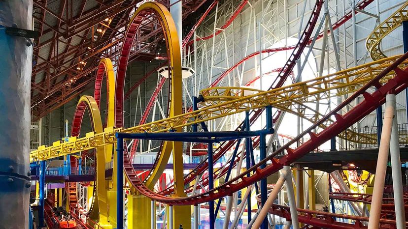 Mindbender, Tierra de fantasía, 1986