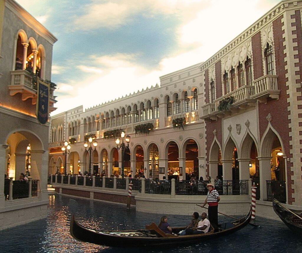 Mejores Lugares para Visitar en Abril en EE.UU Las Vegas