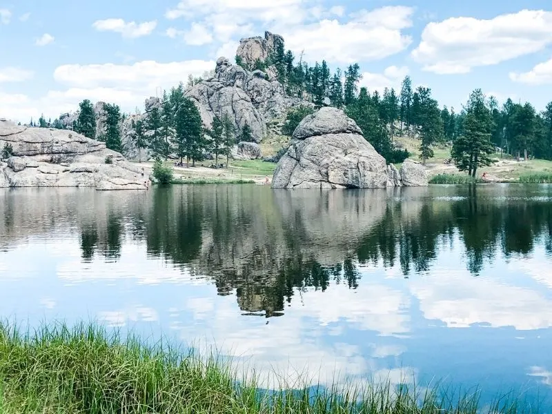 Mejores Lugares para Visitar en Junio en EE.UU Colinas Negras, Dakota del Sur