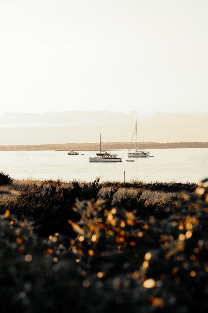 Mejores Lugares para Visitar en Agosto en EE.UU Watch Hill, Rhode Island