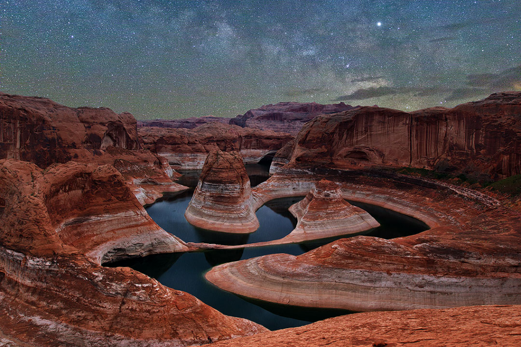 Mejores Lugares para Visitar en Agosto en EE.UU Lago powell, Utah