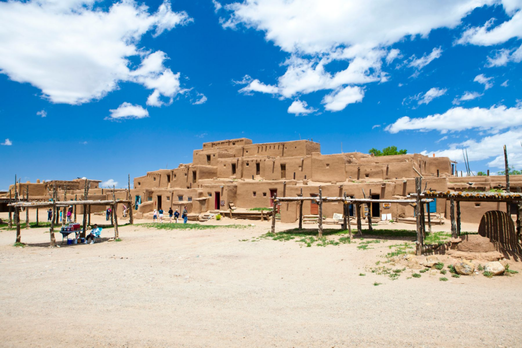 Lugares para Visitar en Octubre en EE.UU Taos, Nuevo México
