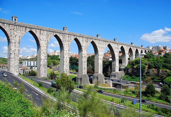 Acueducto-Aguas-Livres-Mae-dAgua-das-Amoreiras 25 Principales atracciones turísticas de Lisboa en Portugal