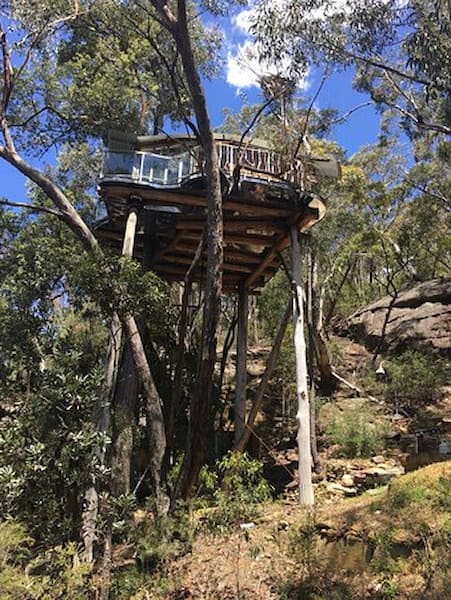 Admira-la-construccion-3 Visita la Cueva Encantada en Australia, una utopía primitiva