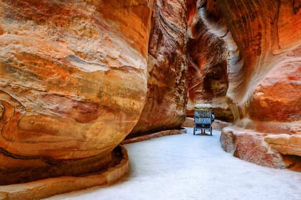 Algunos-de-los-descendientes-de-los-nabateos-todavia-lo-llaman-hogar 8 Alucinantes Datos sobre Petra, Jordania