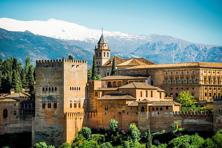 Alhambra 14 Principales atracciones turísticas de Granada en España