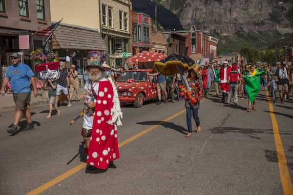 Asista-a-un-festival-1 13 Cosas para Hacer en Telluride, Colorado