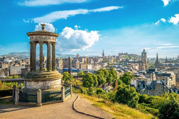 Calton-Hill-Edimburgo 23 Lugares para Fotografiar en Escocia:  Escenarios de Belleza Inigualable