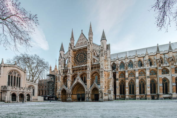 Camina-por-los-salones-sagrados-de-la-Abadia-de-Westminster 24 Lugares para visitar en Londres: Atracciones turísticas imperdibles