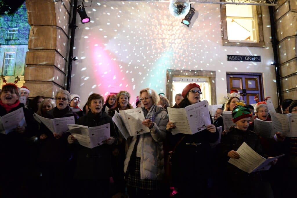 Canto-de-villancicos Diferentes formas festivas de vivir la navidad en Inglaterra