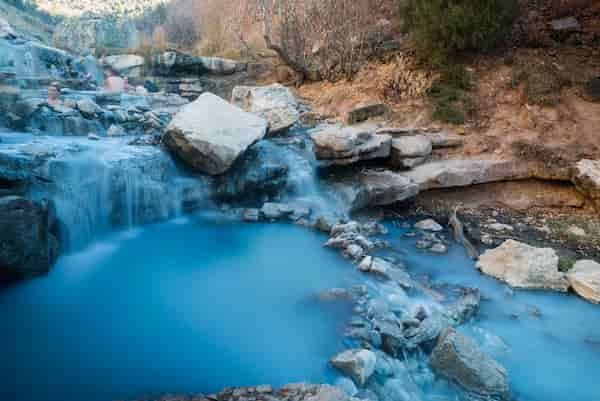 Cascadas-de-aguas-termales-de-Fifth-Water 15 Refrescantes Cascadas en Utah