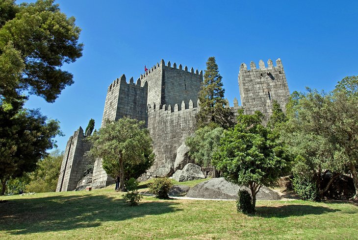 Castillo-de-Guimaraes-Guimaraes 15 Castillos emblemáticos de Portugal