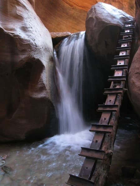 Cataratas-de-Canaraville-Caminatas-en-cascadas-de-Utah 15 Refrescantes Cascadas en Utah