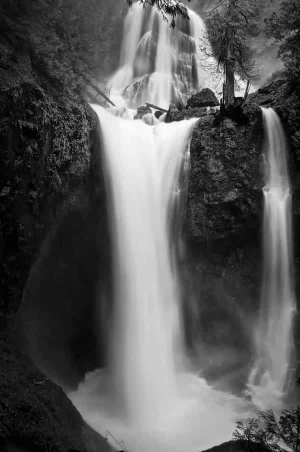 Cataratas-de-Creek-Falls Descubre 12 Impresionantes Cascadas en Washington