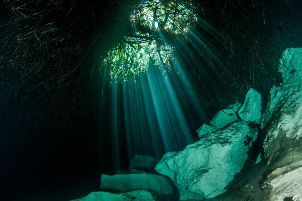 Cenote-Kankirixche-en-Mexico-1024x683 Cenotes en México: una aventura ideal para toda la familia