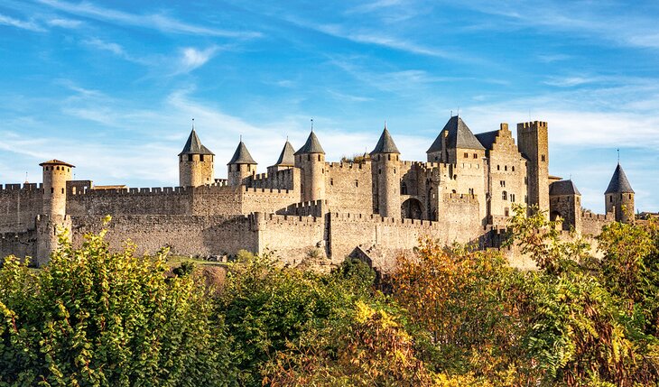 Ciudad-medieval-amurallada-de-Carcasona 26 Lugares para visitar en Francia que no puedes perderte