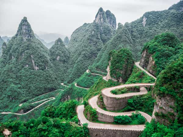 Como-visitar-la-montana-de-Tianmen-1 Visita la Espectacular Escalera al Cielo en China