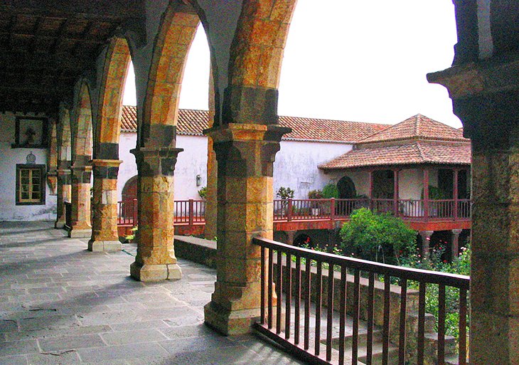 Convento-de-Santa-Clara 16 Principales atracciones turísticas de Funchal en Madeira, Portugal