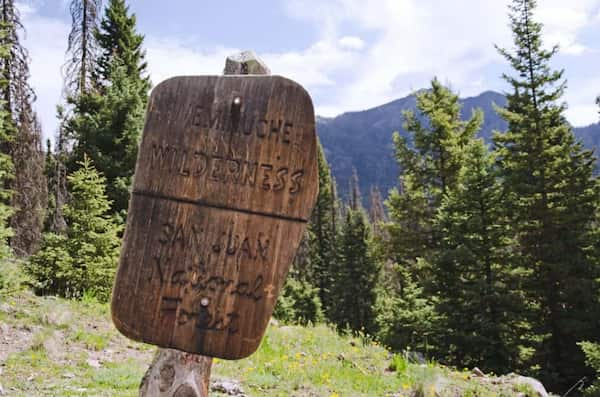 Desierto-nacional-de-Weminuche-y-tren-para-mochileros-1 5 Fantásticos Destinos para Mochileros en Colorado