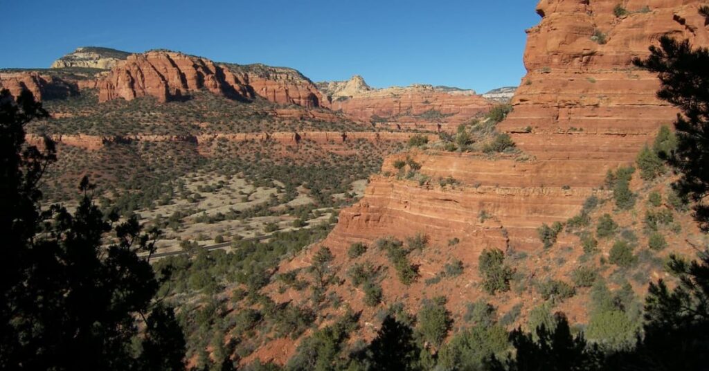 Doe-Mountain-1024x536 Los Mejores Lugares para hacer Caminatas en Sedona