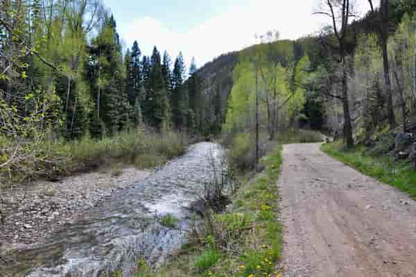 El-estacionamiento-es-la-mitad-de-la-aventura Recorre el Maravilloso Potato Lake Trail en Colorado