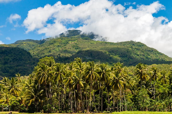 Es-el-jacuzzi-gigante-de-la-naturaleza-2 8 Razones para visitar la isla de Camiguin en Filipinas