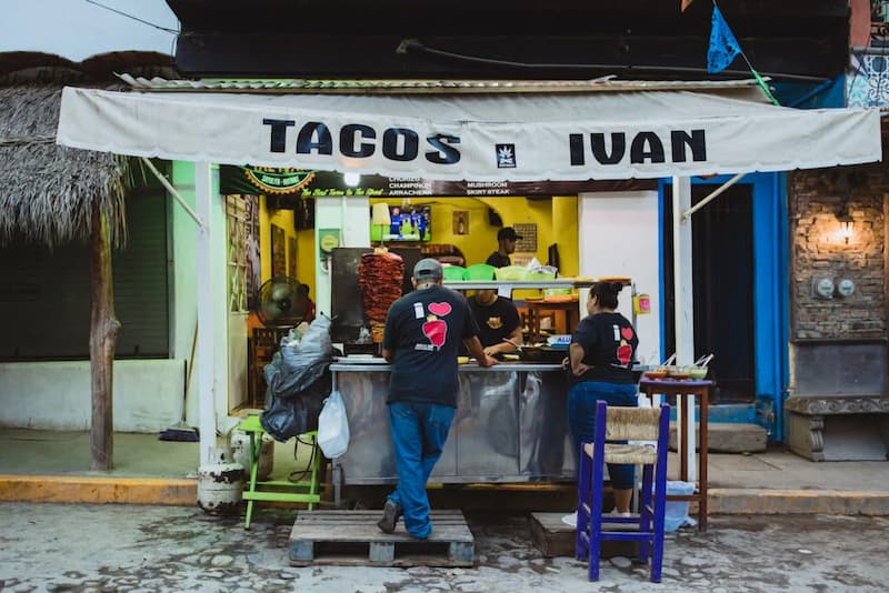 Escena-de-comida 9 Motivos para Visitar el Pueblo costero de Sayulita, México