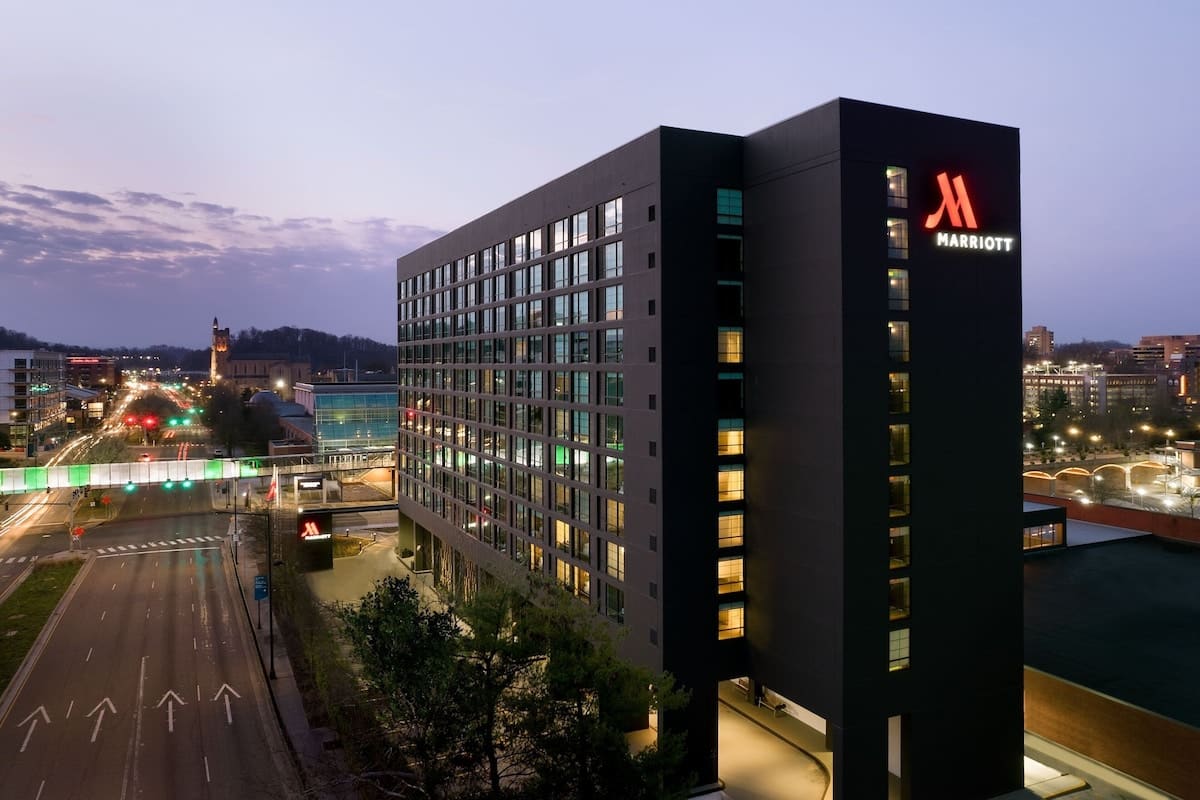 Excelentes Hoteles que Admiten Mascotas en Knoxville, Tennessee