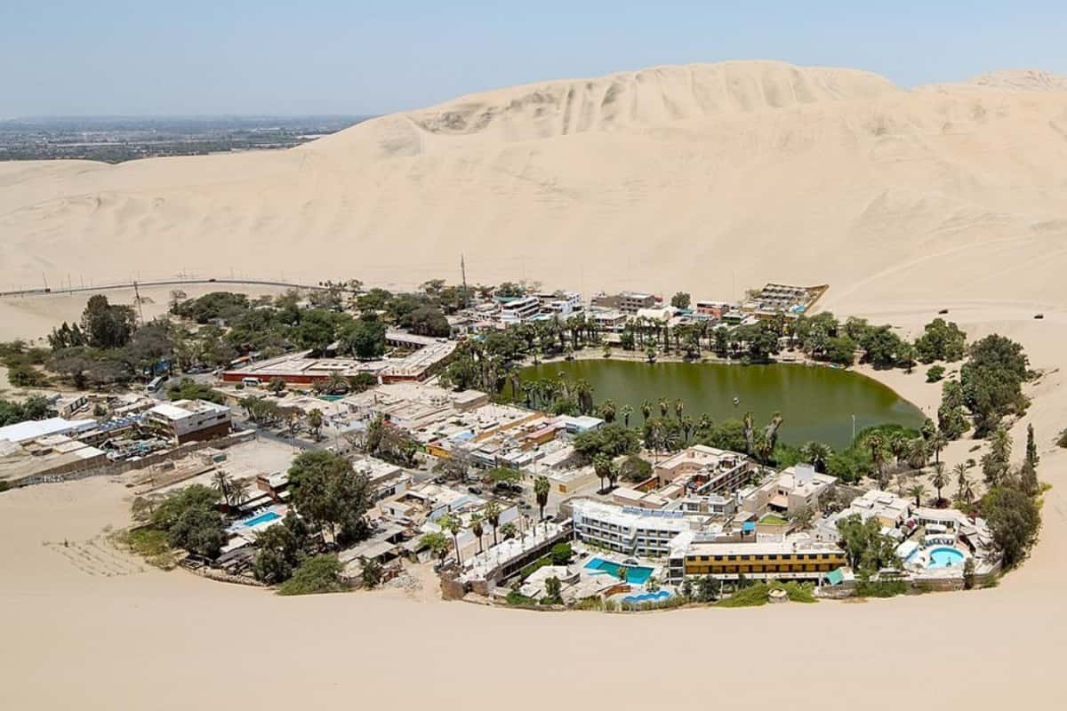 Huacachina El Maravilloso Oasis en el Desierto de Perú