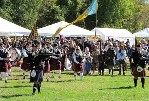 Ir-a-Escocia-sin-subirse-a-un-avion 10 Imperdibles actividades para disfrutar en Connecticut durante el Otoño