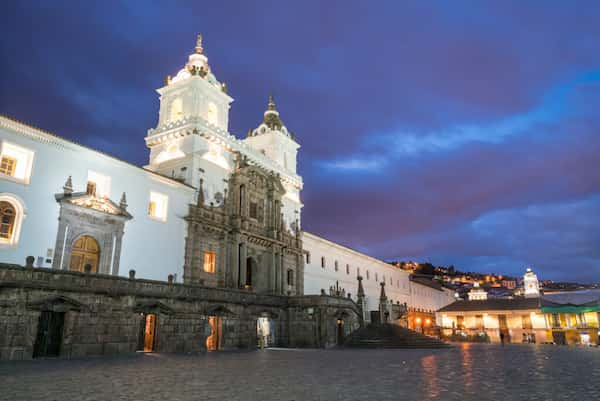 La-cultura-y-la-historia-Elegir-Ecuador-como-Lugar-para-Jubilarse 8 Razones para Elegir Ecuador como Lugar para Jubilarse