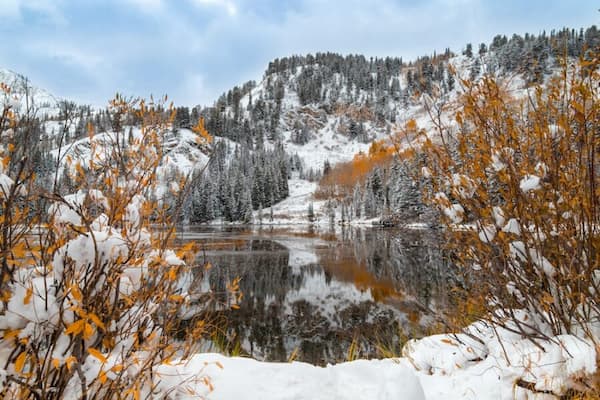 Lago-plateado 10 Geniales Caminatas de Invierno en Utah