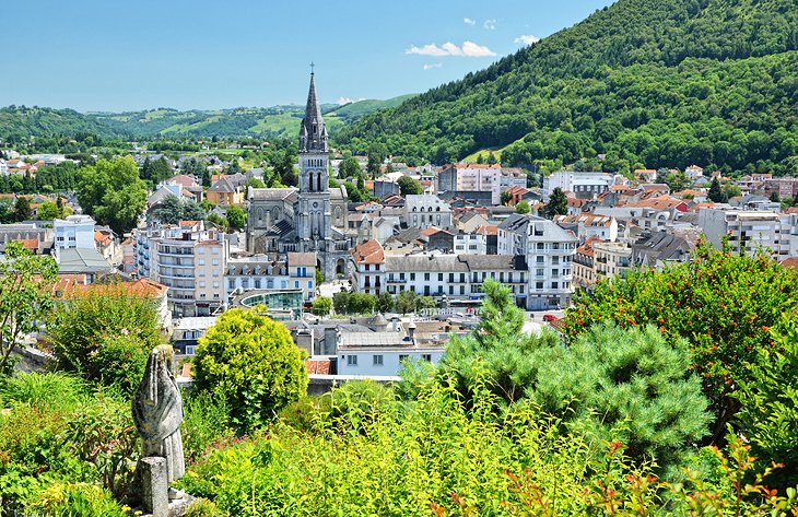 Lourdes-el-lugar-de-peregrinacion-catolica-mas-grande-de-Francia 26 Lugares para visitar en Francia que no puedes perderte