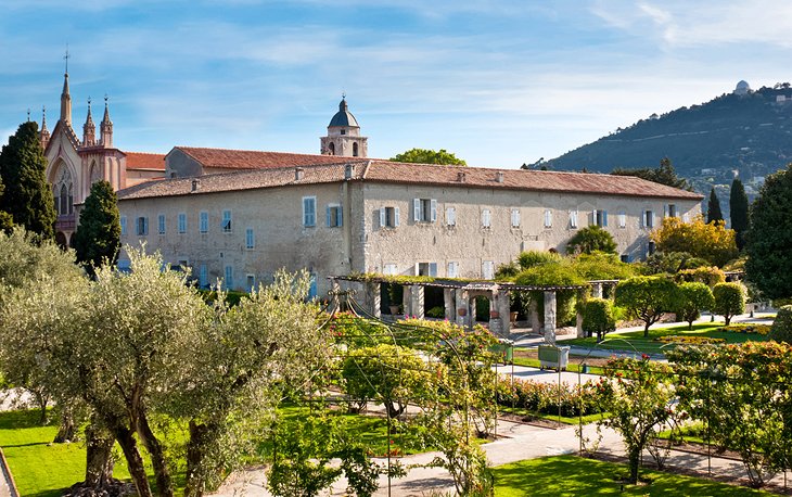 Monasterio-de-Notre-Dame-de-Cimiez 18 Principales atracciones turísticas de Niza en Francia