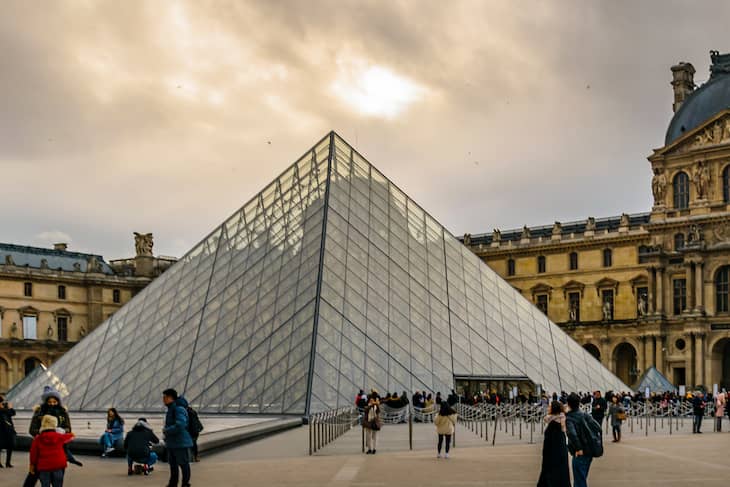 Museo-del-Louvre 15 Atracciones turísticas de Francia más destacadas